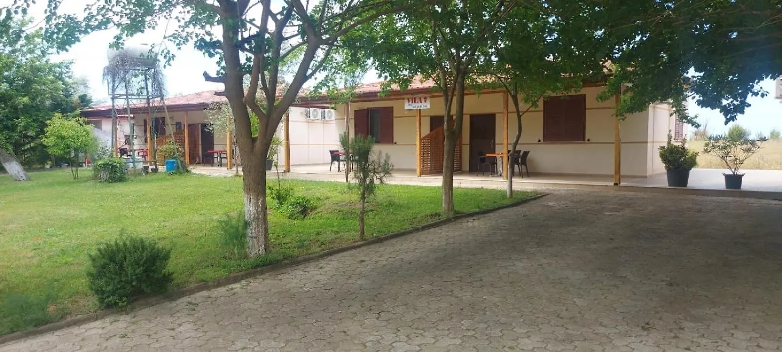 Vila7 Divjake Albania